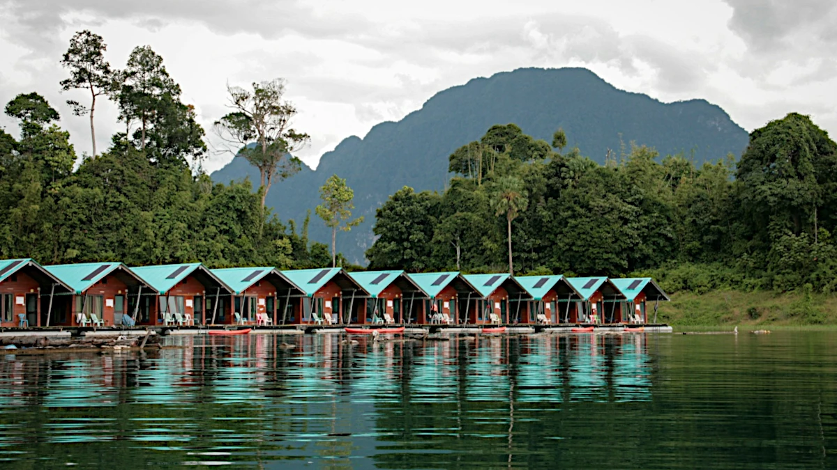 Schwimmendes Hotel in Khao Sok