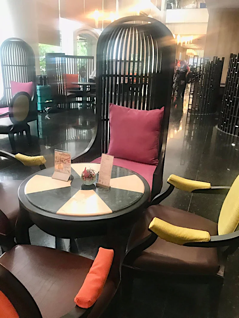 Bangkok 4-star hotel lobby