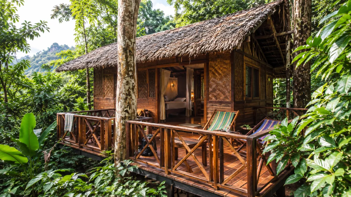 Khao sok middenklasse hotel in de jungle
